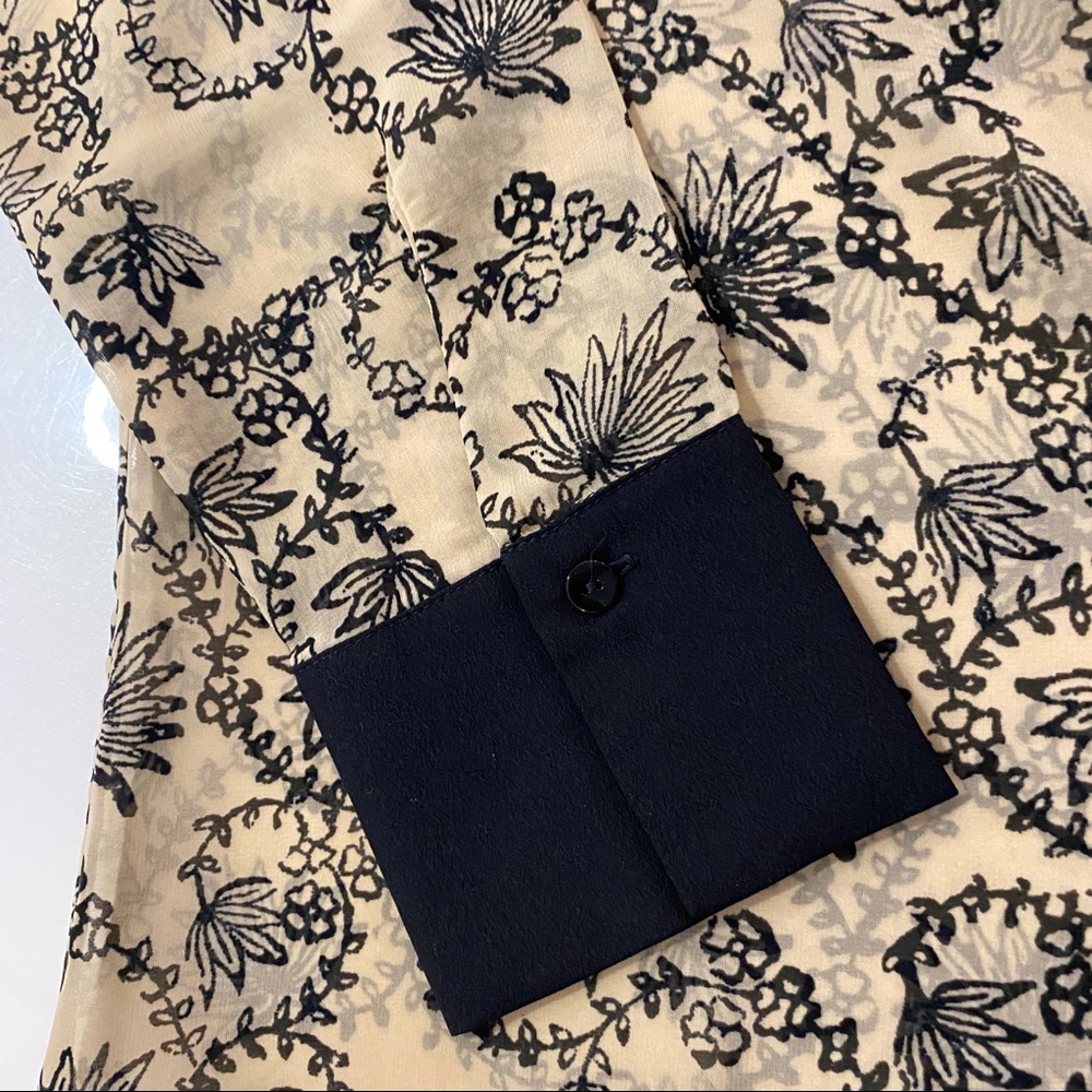 🛍3/$35🛍 Max&Co Sheer Blouse - Picture 3 of 4